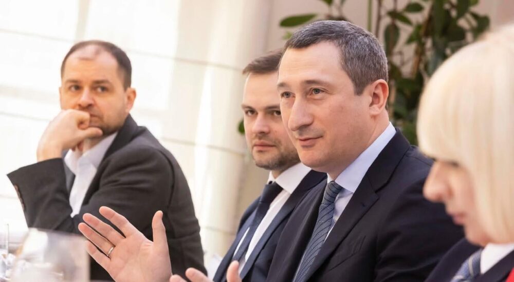 Олексій Чернишов зустрівся з Американською торгівельною палатою в Україні