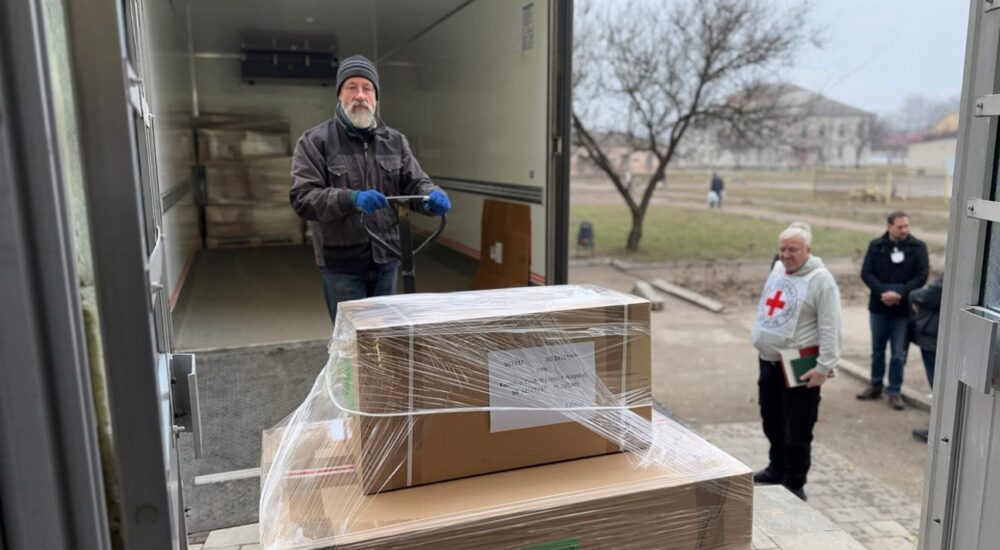 У 2024 році МКЧХ передав понад 174 тисячі виробів для сприяння гуманітарному розмінуванню в Україні