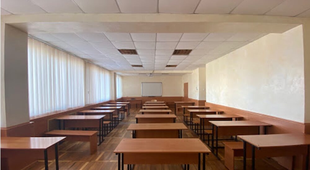 У тимчасово окупованому Криму ворог змушує студентів ставати на військовий облік для отримання стипендії