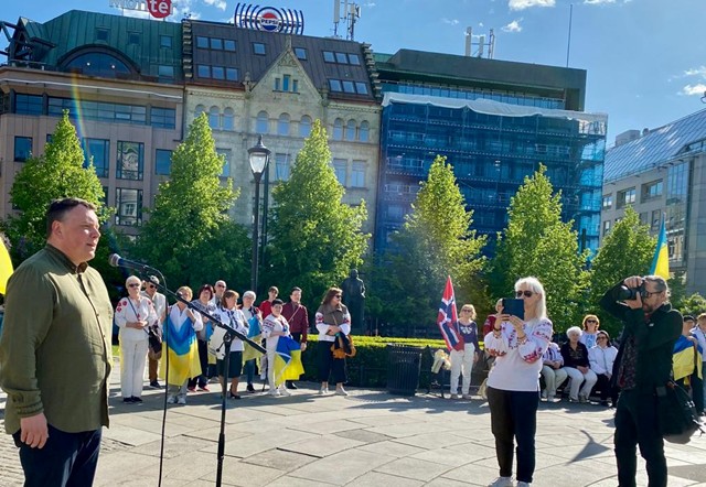 У Норвегії українська громада провела демонстрацію до Дня вишиванки