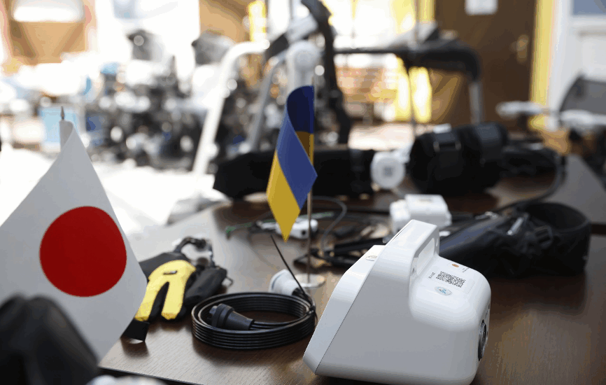 Японія передала для спеціальних установ Києва реабілітаційне обладнання