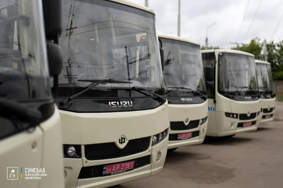 Сумщина отримала 30 автобусів від міжнародних партнерів для підтримки прикордонних громад
