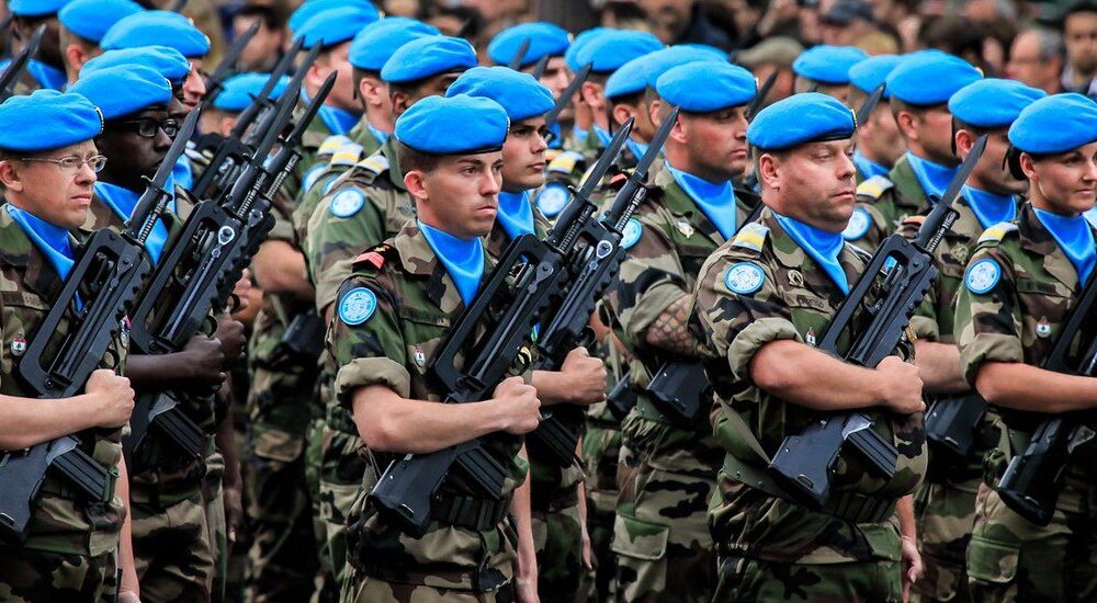 Близько 10 країн готові відправити війська до України після припинення боїв