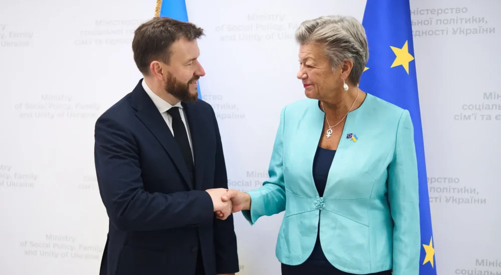 Міністр соціальної політики зустрівся зі Спеціальною представницею ЄС з питань українців