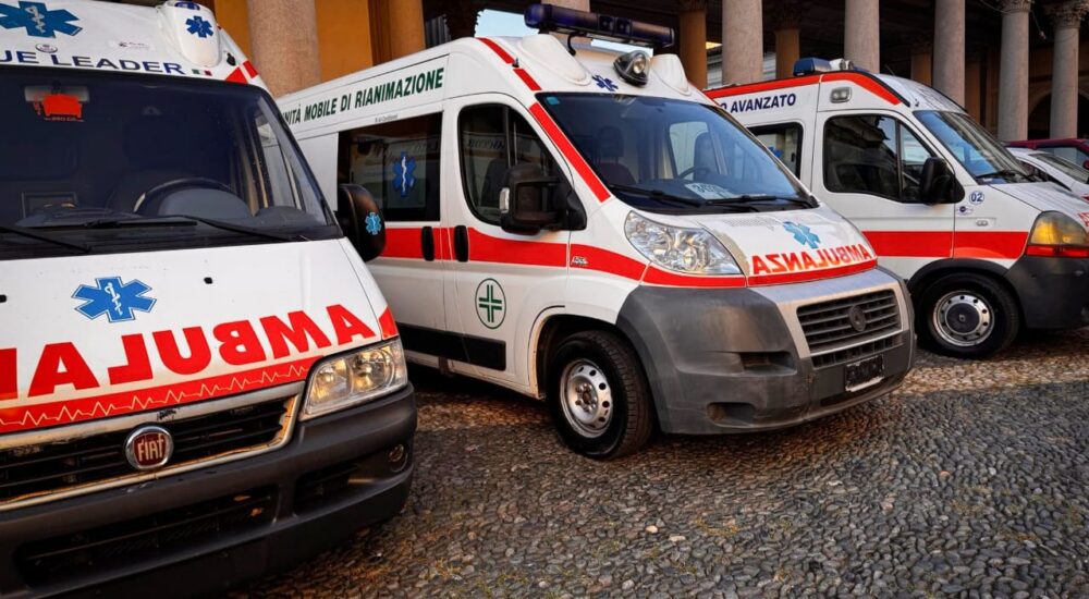 Українські громади в Італії передали на Батьківщину п’ять «швидких»