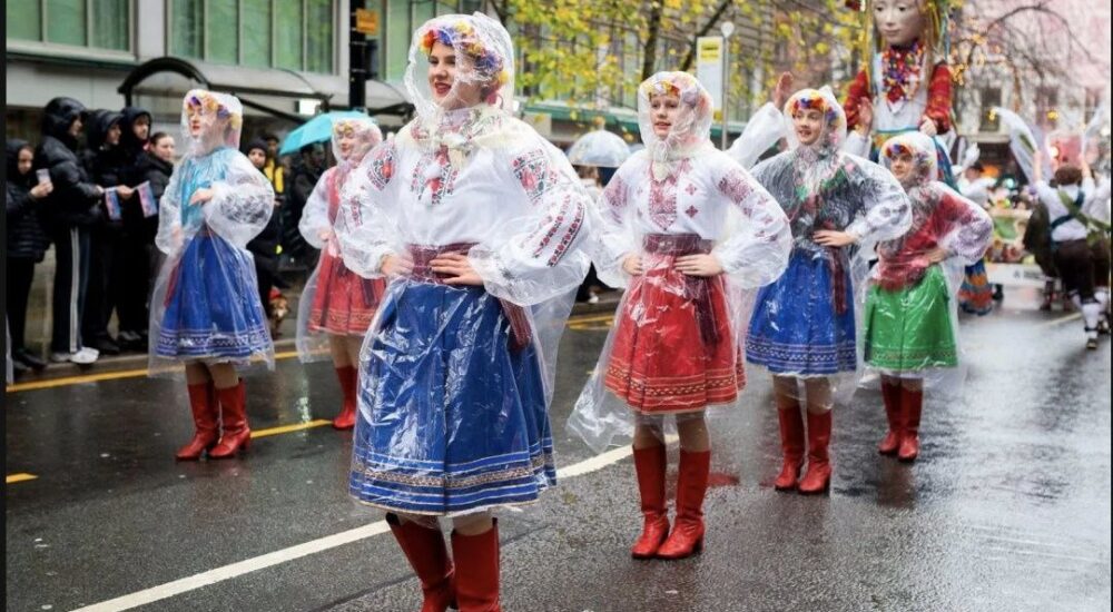 Українська молодь долучилася до різдвяного параду в Манчестері