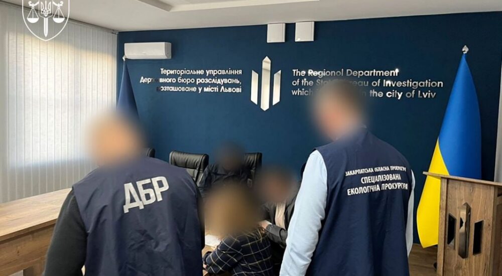 На Закарпатті депутат облради отримав змінену підозру у справі про незаконний збут дубової деревини