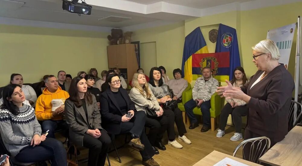 Кірієнко: релоковані громади мають і надалі опікуватися своїми людьми