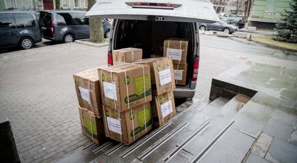 Вірменія передала партію гуманітарного вантажу для України