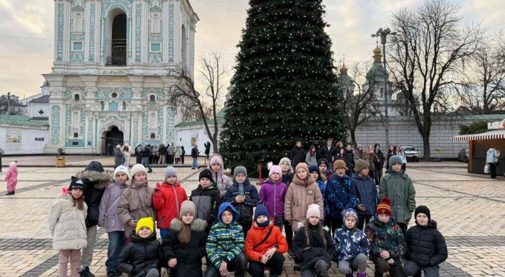 Цього року маленькі маріупольці вперше проводять зимові канікули в «Артеку»