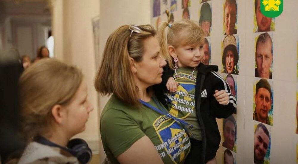 У Бучі відкриється фотовиставка портретів полонених і зниклих безвісти захисників