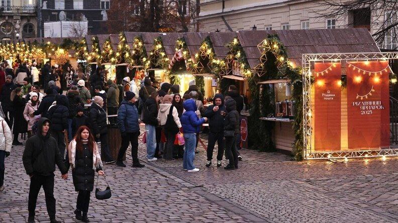 Різдвяний ярмарок у Львові зібрав 200 тисяч гривень для військових