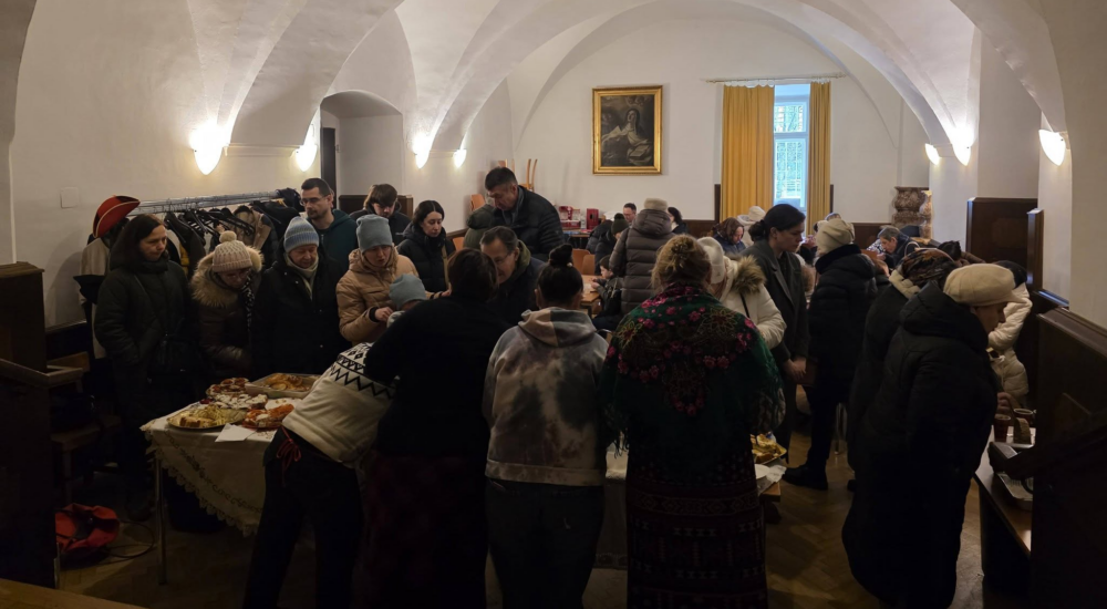 Українці в Австрії зібрали кошти на евакуаційне авто для військових на Харківщині