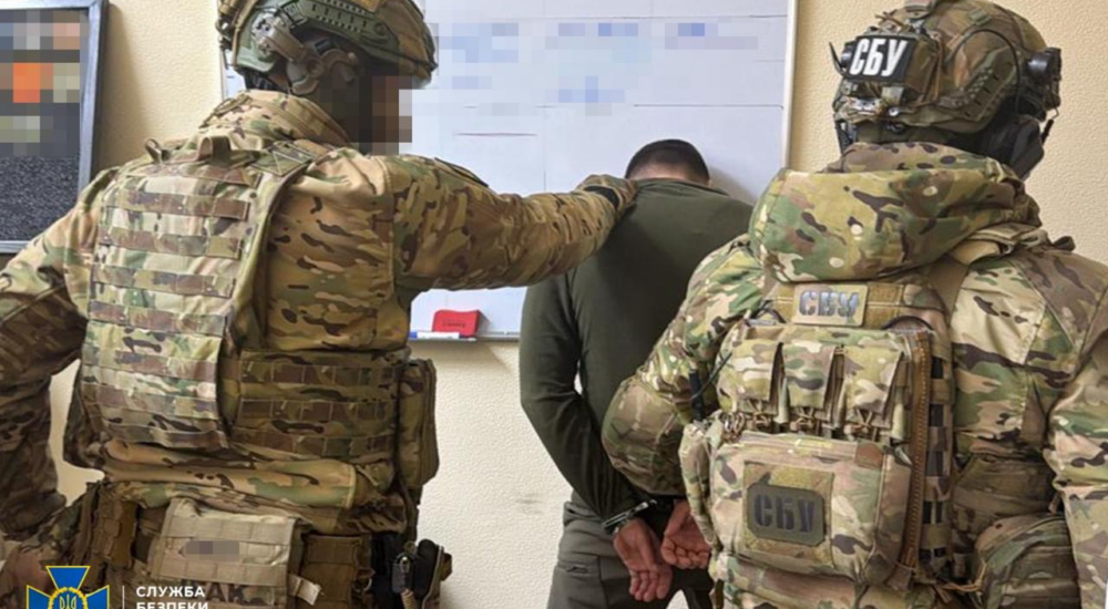 Розкрадали кошти з оборонного бюджету: Викрито високопосадовця ЗСУ та очільника управління СБУ