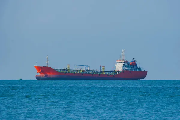 США дозволить продаж російської нафти до квітня