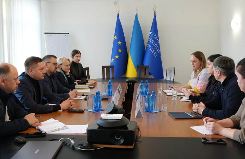 У Чернігові планують відновити олімпійський спортцентр: Мінмолодьспорт обговорило співпрацю з Швейцарським фондом з протимінної діяльності 