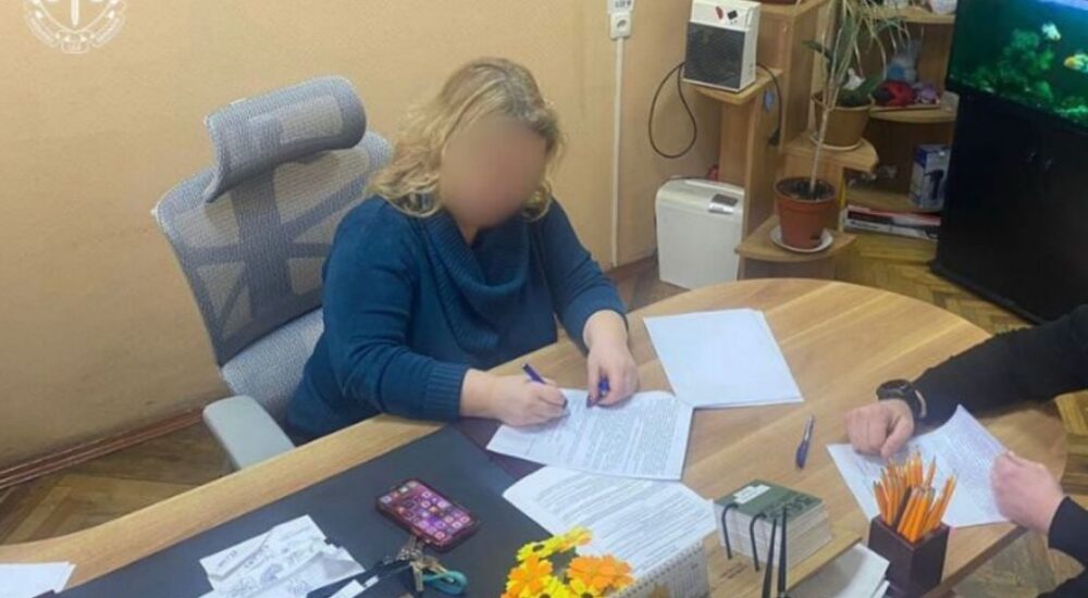 У Києві оголосили підозру керівниці районної служби у справах дітей через бездіяльність у справі про катування 9-річного хлопчика