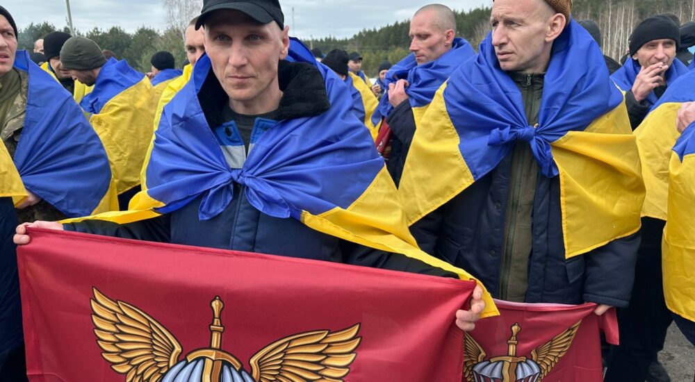 Другий день обміну: з російської неволі визволено 300 військових та двох цивільних українців