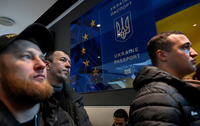 Обмеження консульських послуг для чоловіків за кордоном: правовий аналіз та наслідки 2026