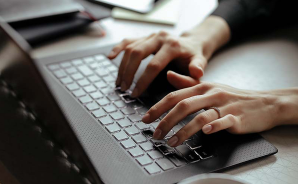Робота після евакуації: які можливості для переселенців пропонують 