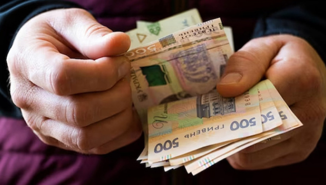 Пенсіонерам додадуть майже 3000 грн до пенсії: хто отримає підвищені виплати вже найближчим часом 