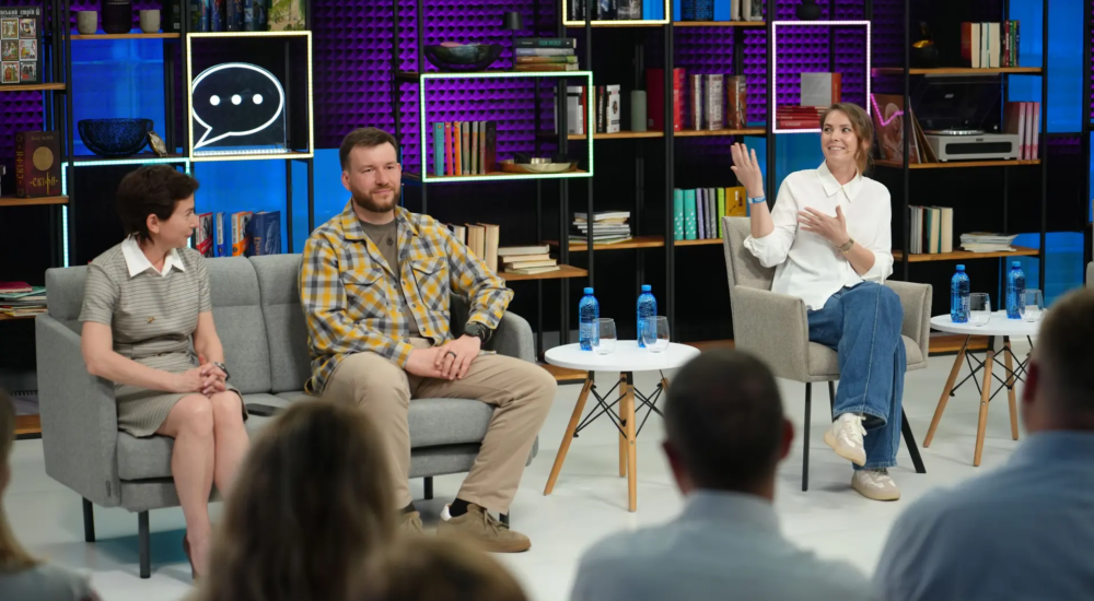 «Ваші знання та досвід потрібні зараз» — Денис Улютін закликав молодь за кордоном долучатися до розбудови України