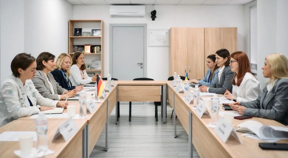 Збереження зв’язку з діаспорою: Ілона Гавронська про стратегію підтримки 1,2 млн українців у Німеччині