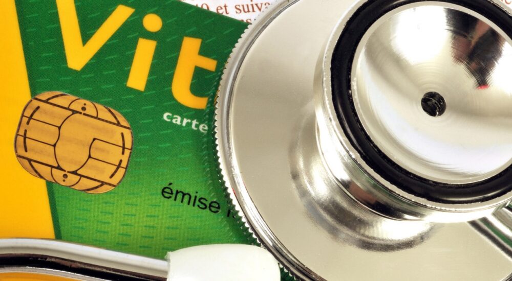 Алгоритм оформлення Carte Vitale для українців у 2026 році у Франції