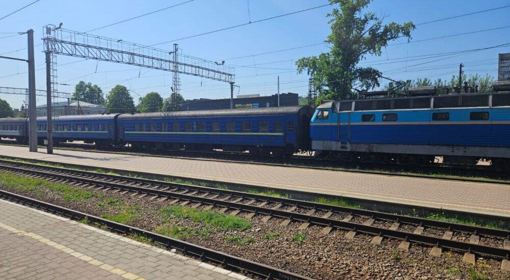 Безпека пасажирів під час подорожі залізницею: для українців підготували коротку відеоінструкцію