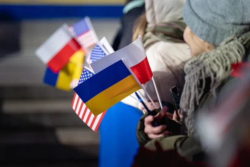 Українцям пояснили правила переїзду до Польщі з інших країн ЄС: що потрібно знати у 2026 році