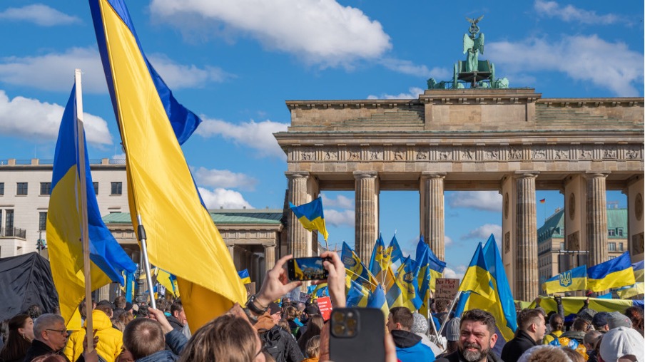 Українцям у Німеччині стане простіше отримати частину ліків: Бундесрат підтримав аптечну реформу