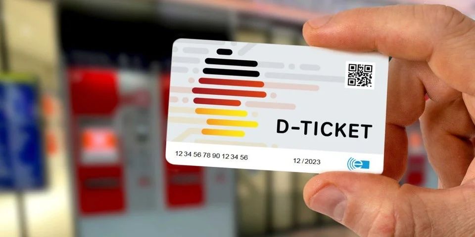 Пільговий проїзний для стажерів : у Берліні та Бранденбурзі запускають дешевший Deutschlandticket
