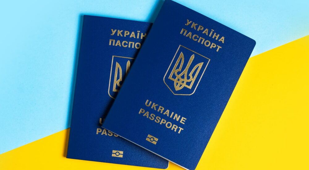 Шлях додому без закордонного паспорта: як українцям оформити посвідчення на повернення