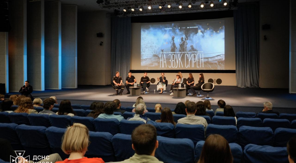 Титани ДСНС, які ризикують життям: в Україні зняли документальний фільм «На звук сирен»